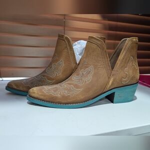 8.5 New Brown Western Ankle Boots